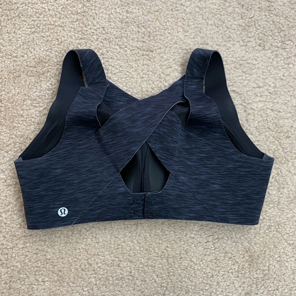 Lululemon Enlite bra - Picture 2 of 4